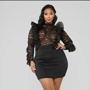 Lace ruffle dress- 3x